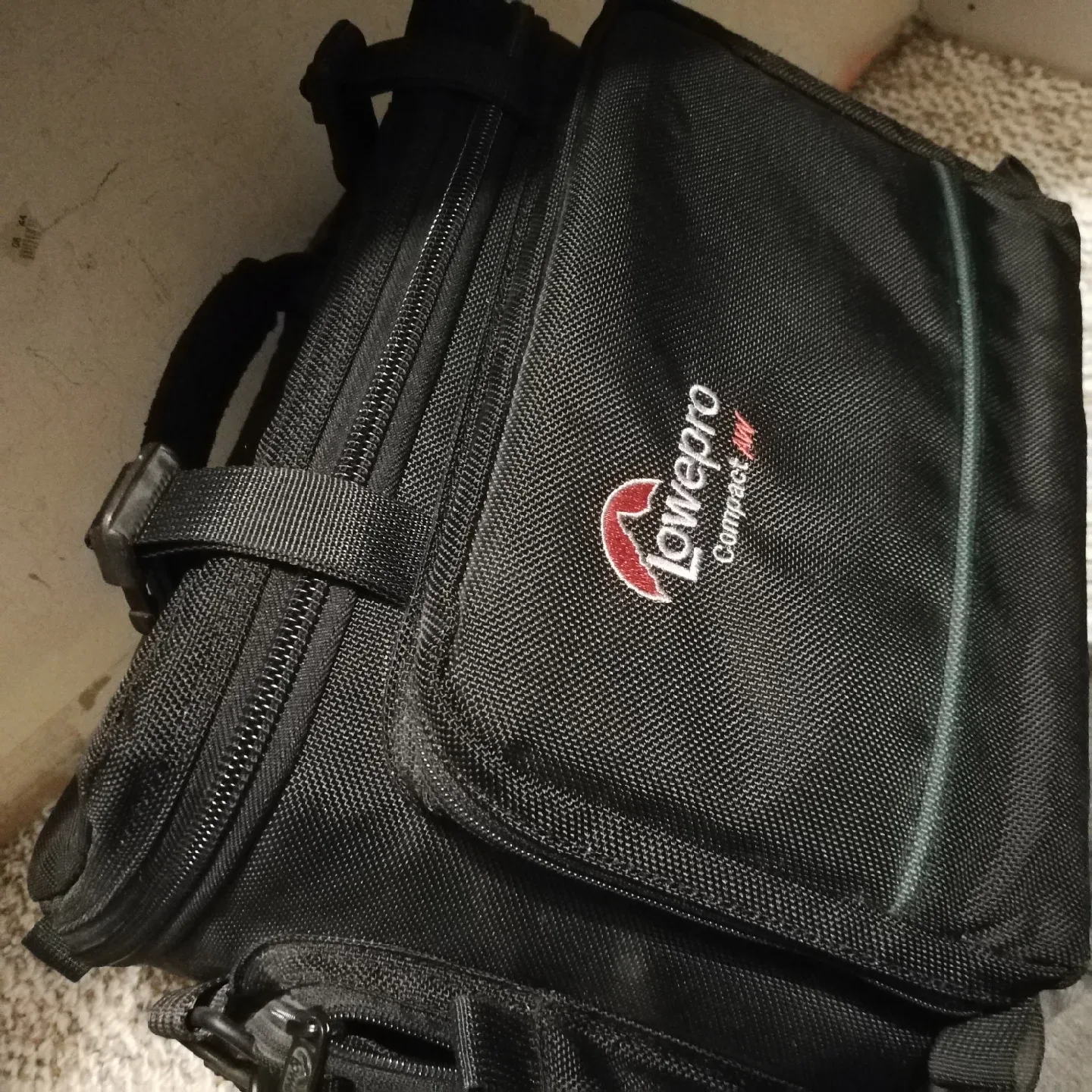 Lowepro Compact AW Camera Bag thumbnail