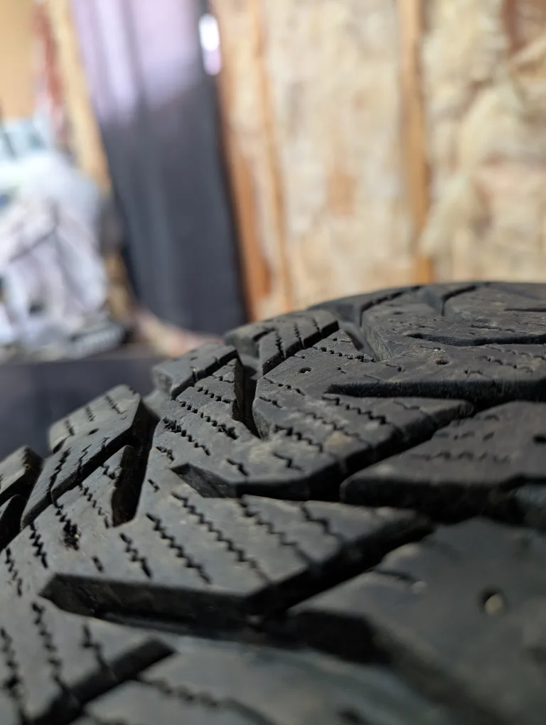 (3)-195/60R15 Winter Tires On 4x100 Steel Rims Off 2020 Kia Rio image indicator(2)