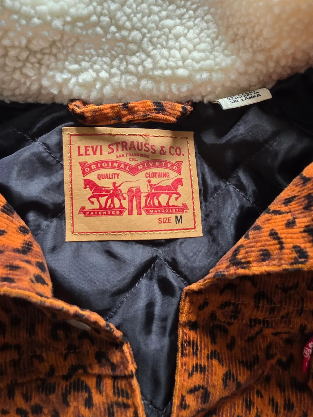 Levi Strauss & Co. Leopard Print Corduroy Jacket - Size M image indicator(2)