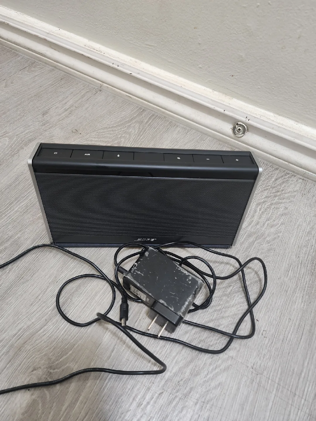 Bose SoundLink Mini II Special Edition Bluetooth Speaker image indicator(4)