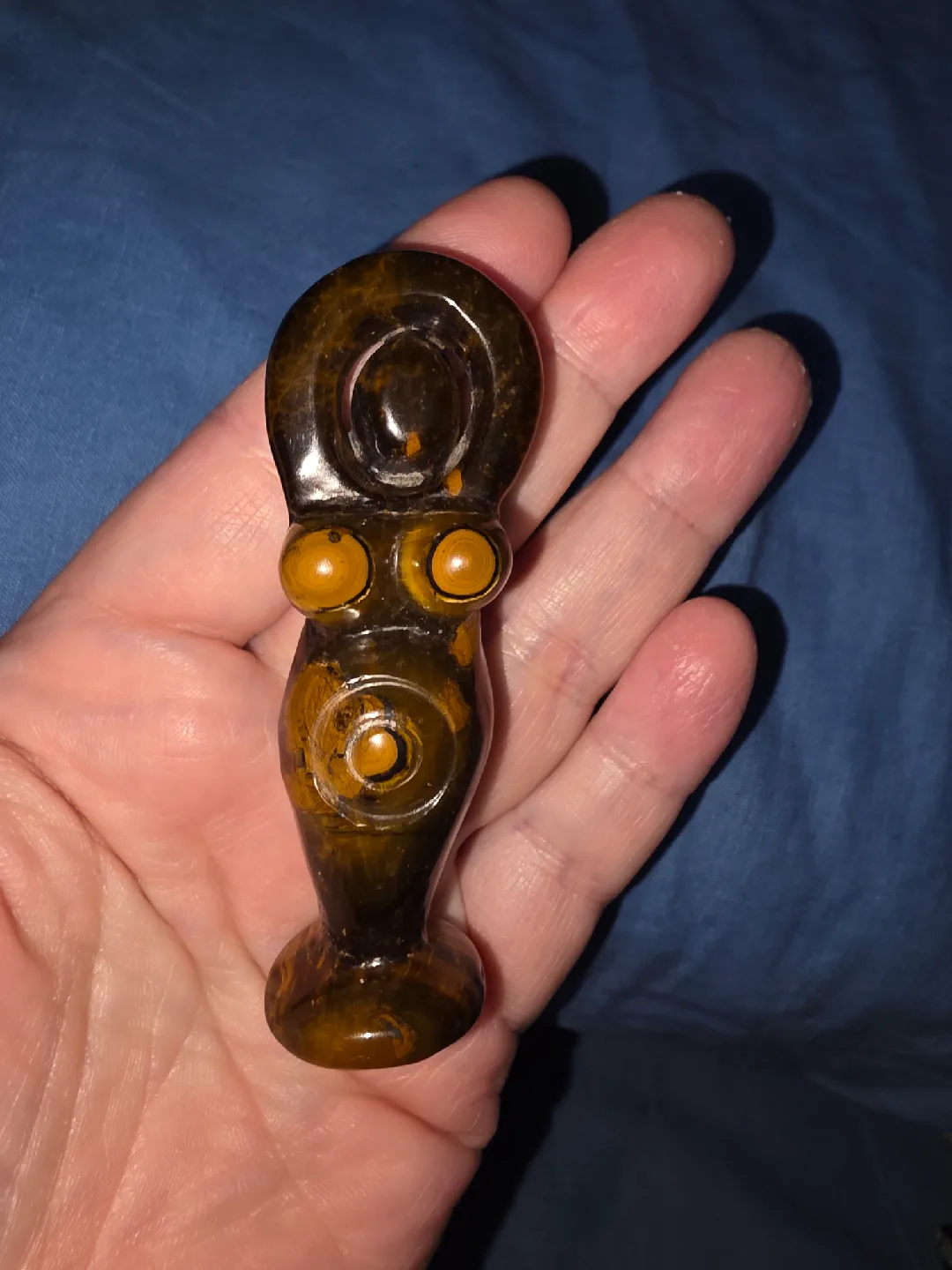 Tiger's eye Goddess Statue thumbnail