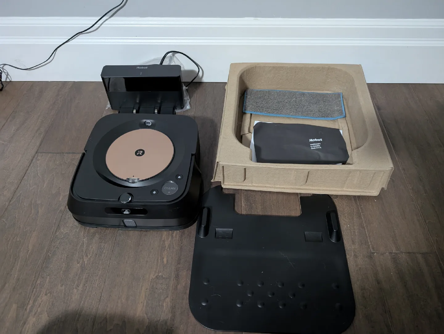 Brand New iRobot Braava Jet m6 Mop For Sale image indicator(3)