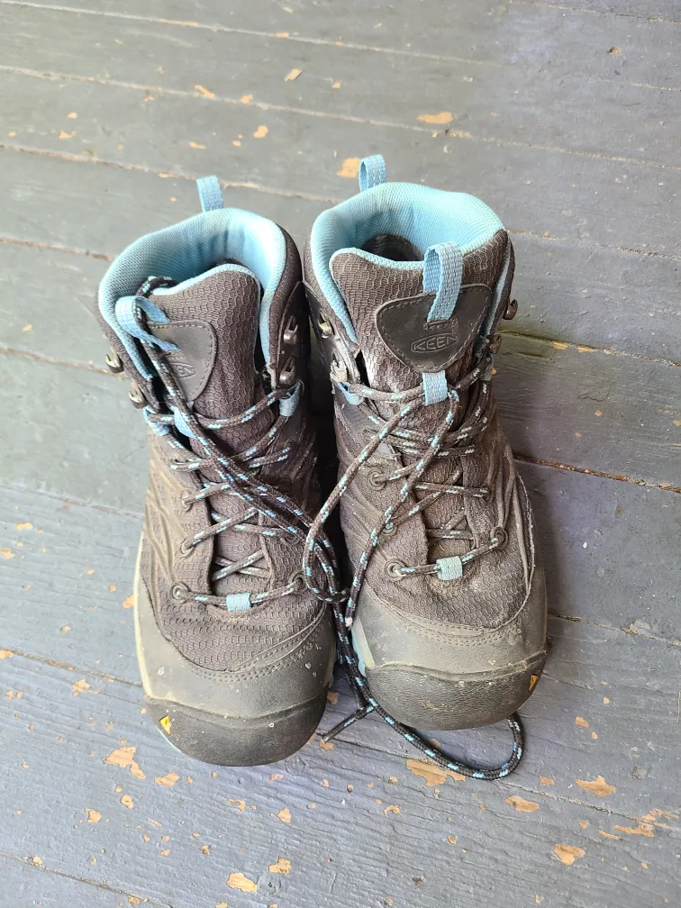 Keen Hiking Boots - Women's US 10 thumbnail