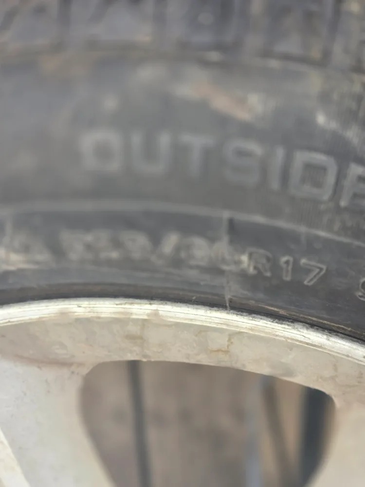 Set of 4 brand new winter tires image indicator(2)