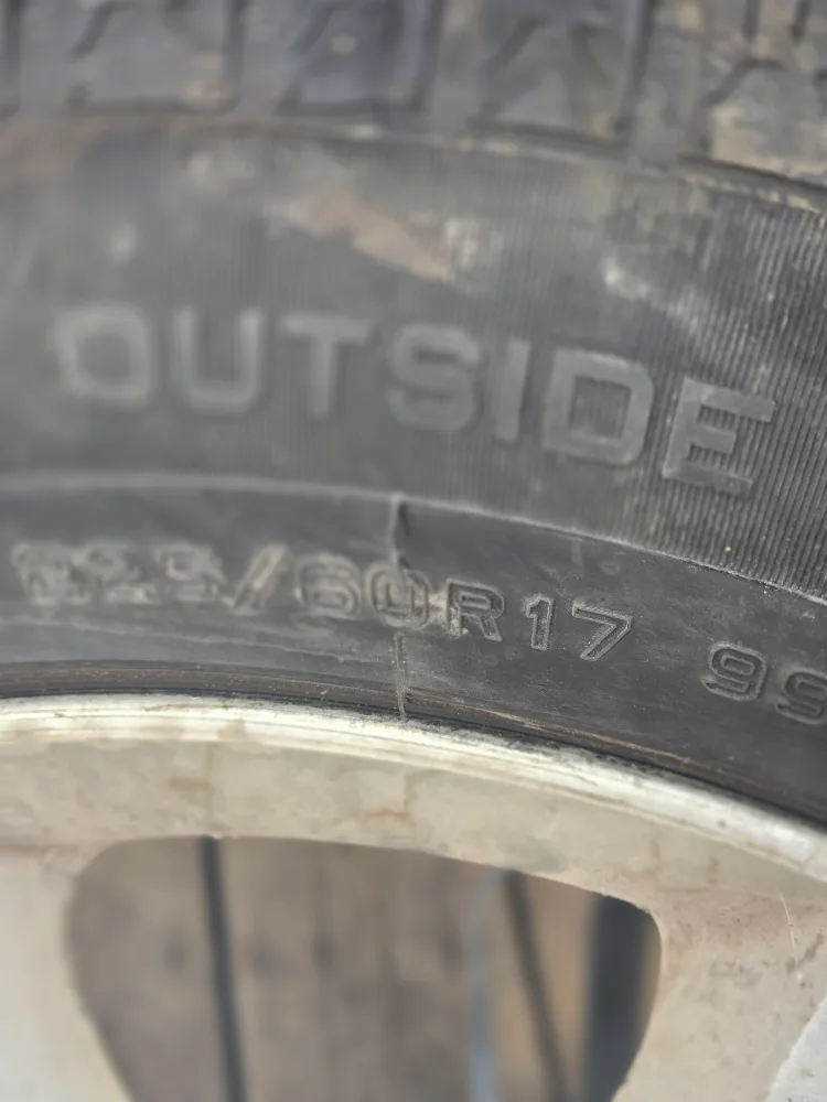 Set of 4 brand new winter tires image indicator(3)