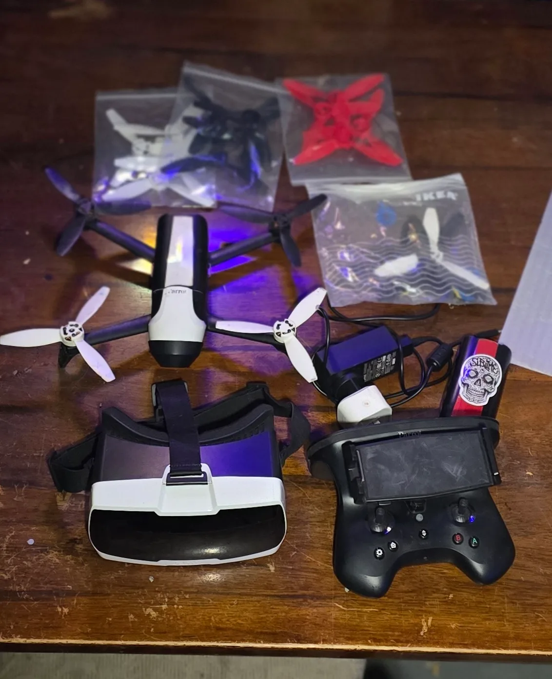 2 Parrot Bebop Drones  with Accessories image indicator(2)