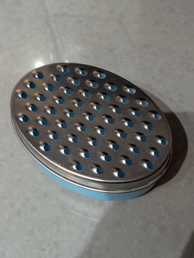Stainless steel cheese grater with lid - photo 3
