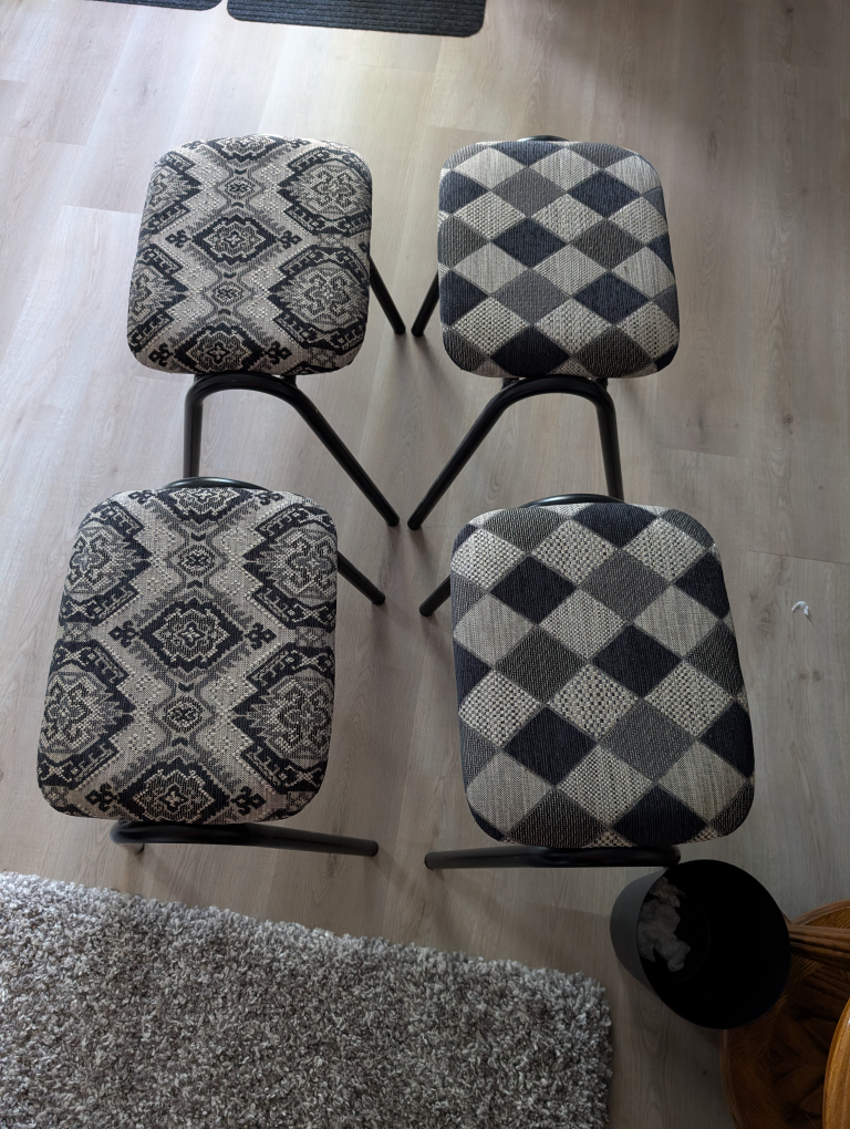 Set of 4 patterned stools - photo 2