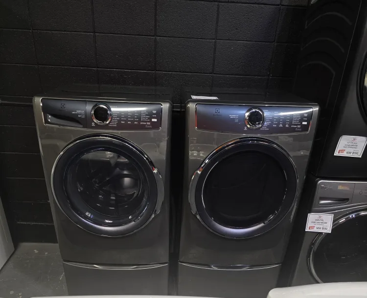 Electrolux Washer/Dryer Model ELFW7637AT1/ELFE763CAT0 thumbnail