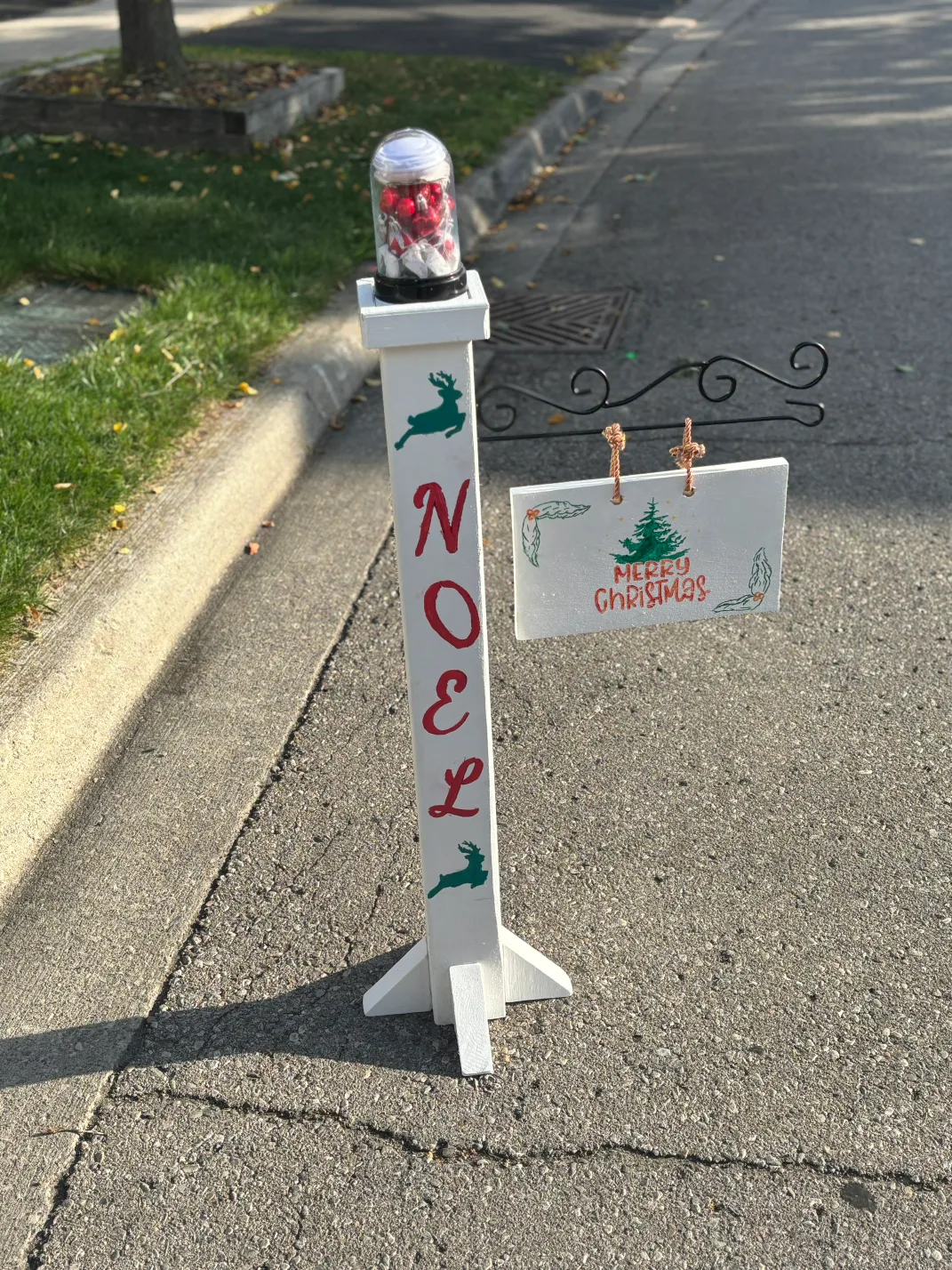 Christmas Holiday Decoration - Noel & Peace Signs image indicator(2)