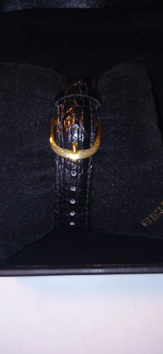 Lorus Gold Tone Watch with Black Leather Band image indicator(2)