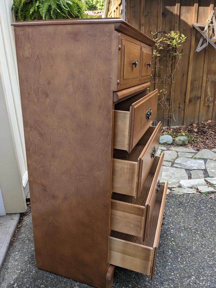 5 Drawer Tallboy Dresser/Chest image indicator(10)