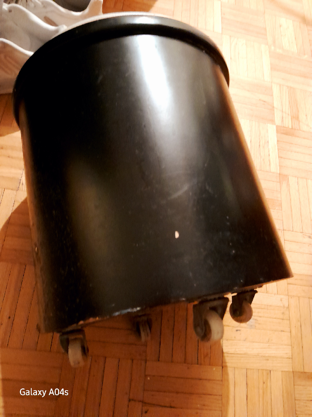 Black Round Padded Rolling Stool+🥕 - photo 3