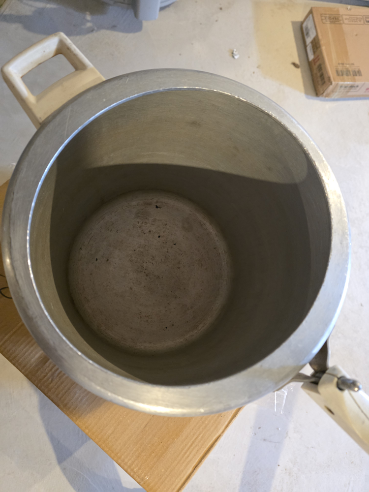 Vintage Hawkins Pressure Cooker - photo 5