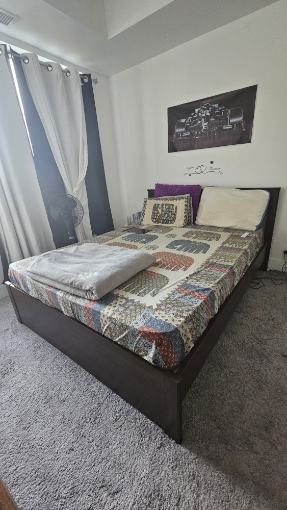 King size bed frame without mattress - photo 2