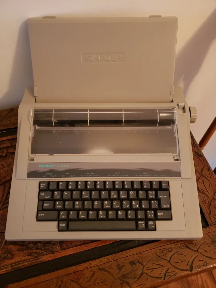 Sharp PA-3000III Electronic Typewriter thumbnail