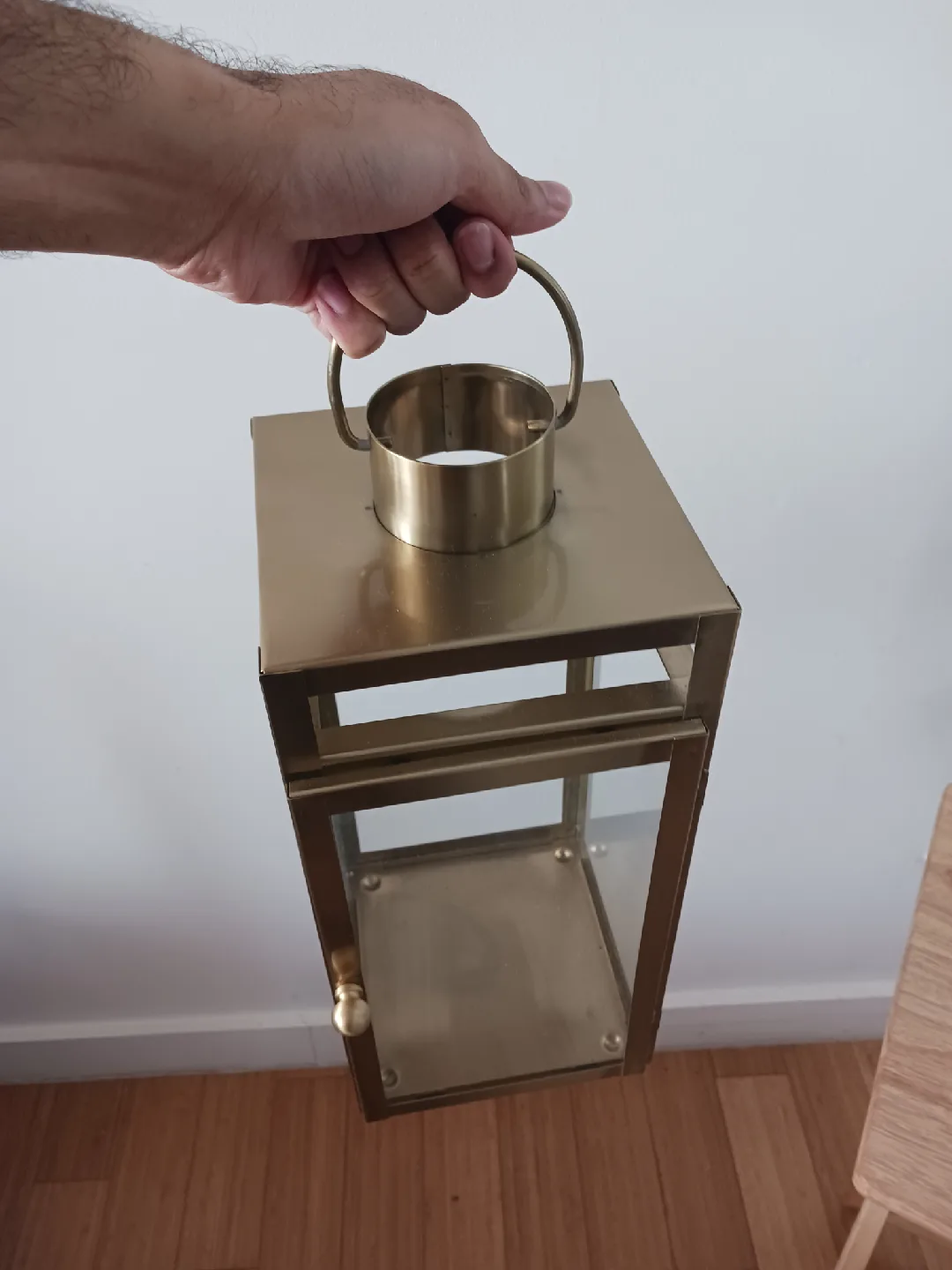 Medium Golden Metal & Glass Lantern – Decorative Candle Holder image indicator(5)