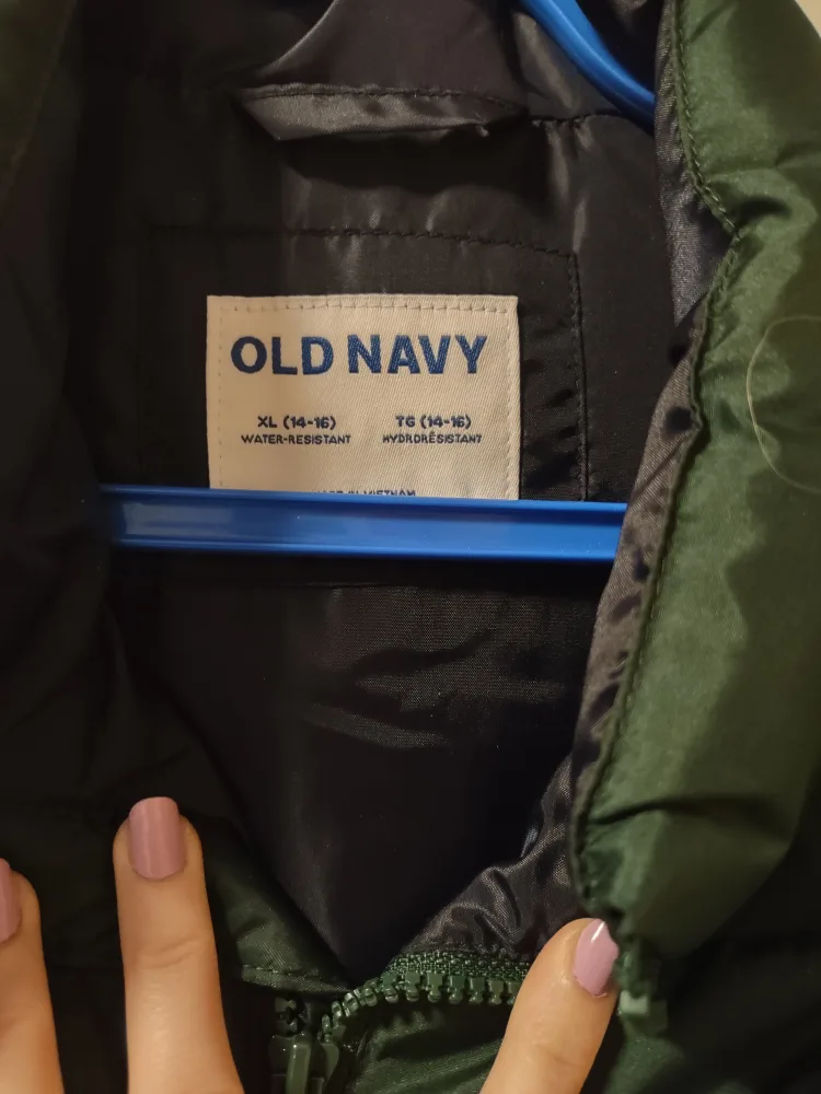 Old Navy Green Puffer Vest - kids size XL (14-16) image indicator(2)