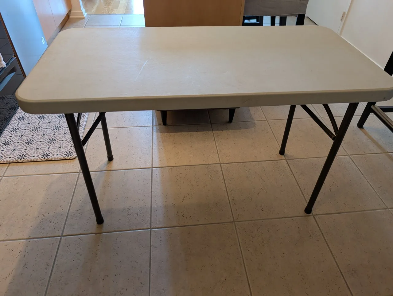 Folding Table thumbnail