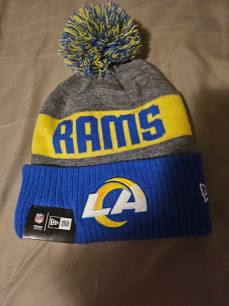 Los Angeles Rams Knited NFL Football winter Hat New Era thumbnail