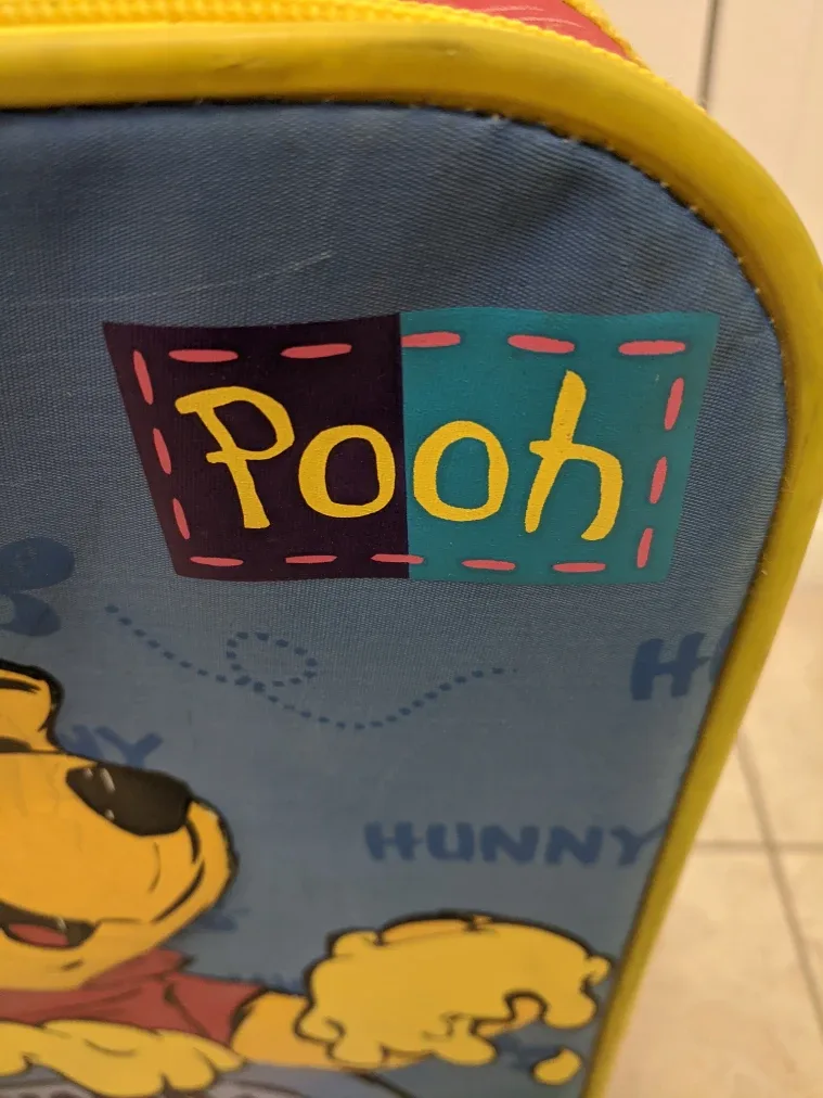Winnie the Pooh Kids Rolling Luggage image indicator(5)