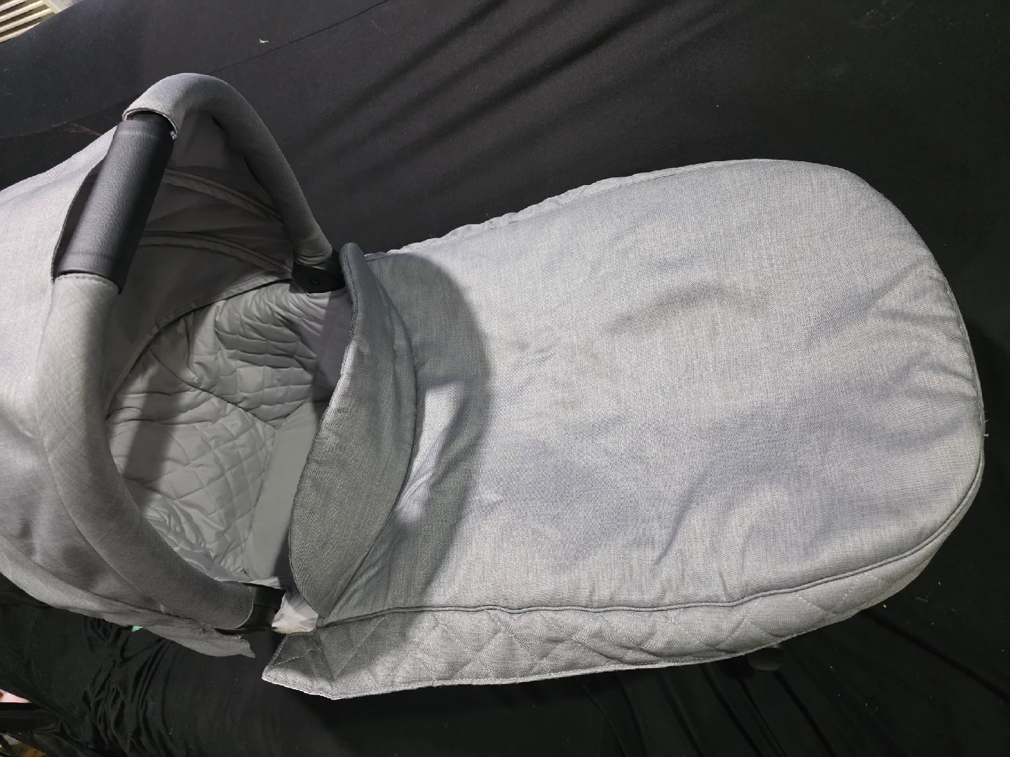 Graco Baby Bassinet - Good Condition! image indicator(3)