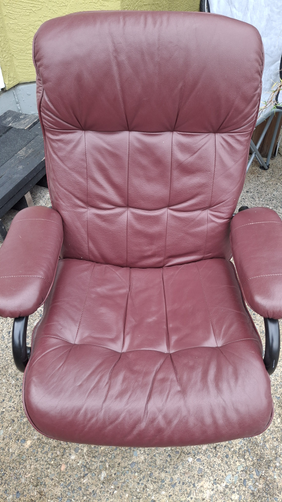 Burgundy Leather Executive Office Chair - photo 2