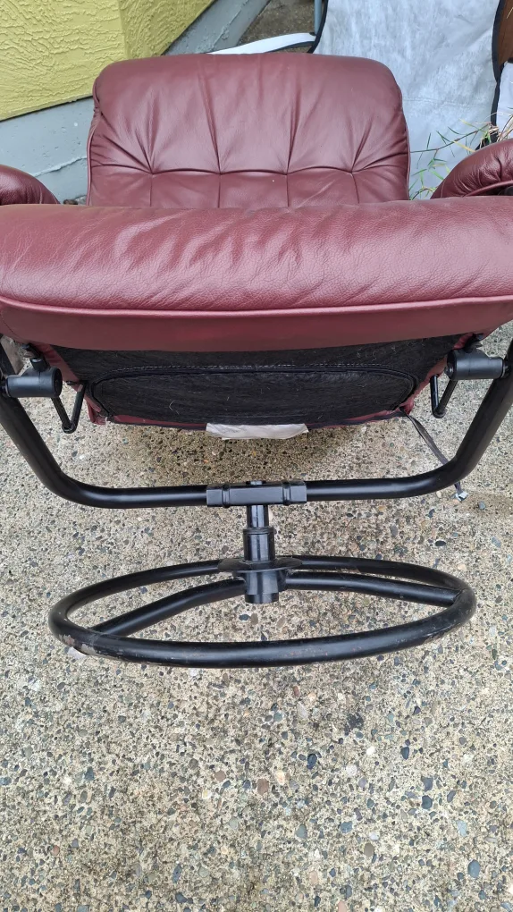 Burgundy Leather Executive Office Chair image indicator(5)