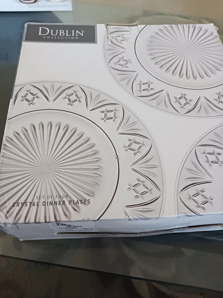 Dublin Collection Crystal Dinner Plates - Set of 4 image indicator(2)