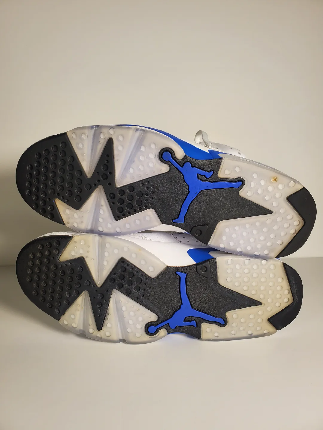 Men’s Jordan 6 Retro Sport Blue Comes W/Box 384664-107 Size 9.5 image indicator(3)