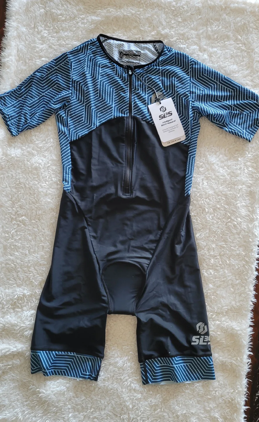 BNWT Triathlon Suit - Men's Size Medium image indicator(2)