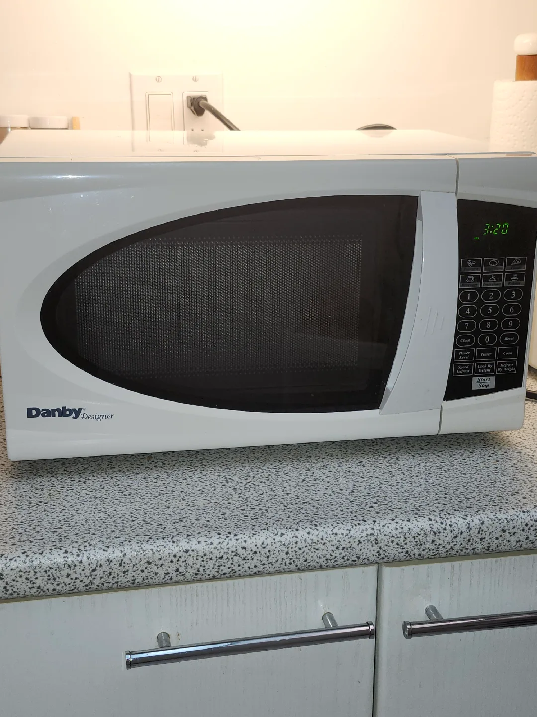 Danby Designer DMW799W Microwave thumbnail