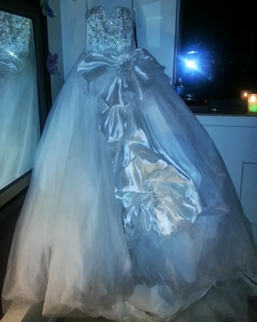 White Wedding Dresses image indicator(5)