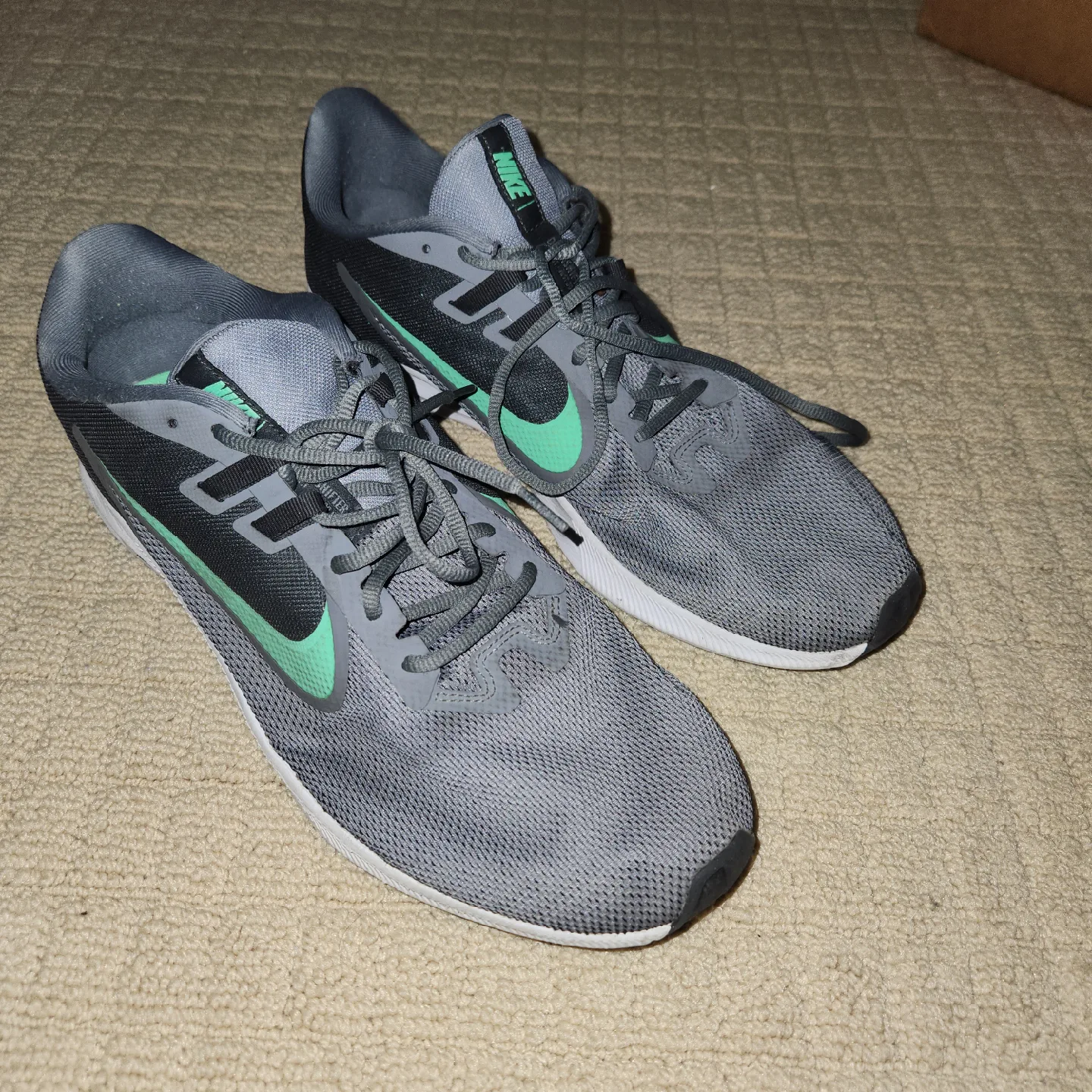 Nike Downshifter 9 Grey/Green US 14 thumbnail