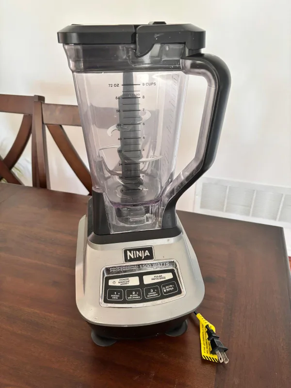 Ninja Professional 1500 Watts Blender thumbnail