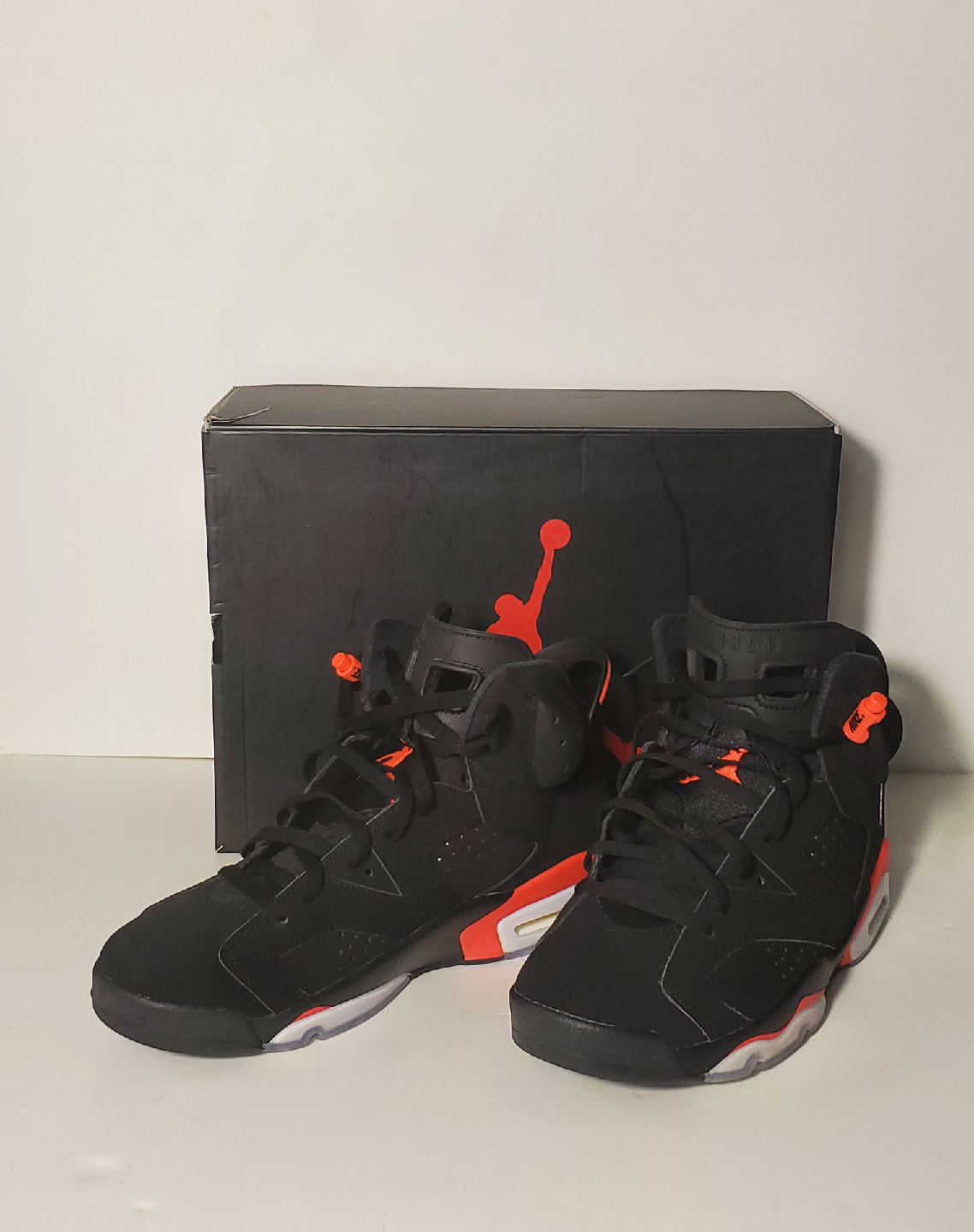 Men’s Jordan 6 Retro Black Infrared With Box 384664-060 S 10.5