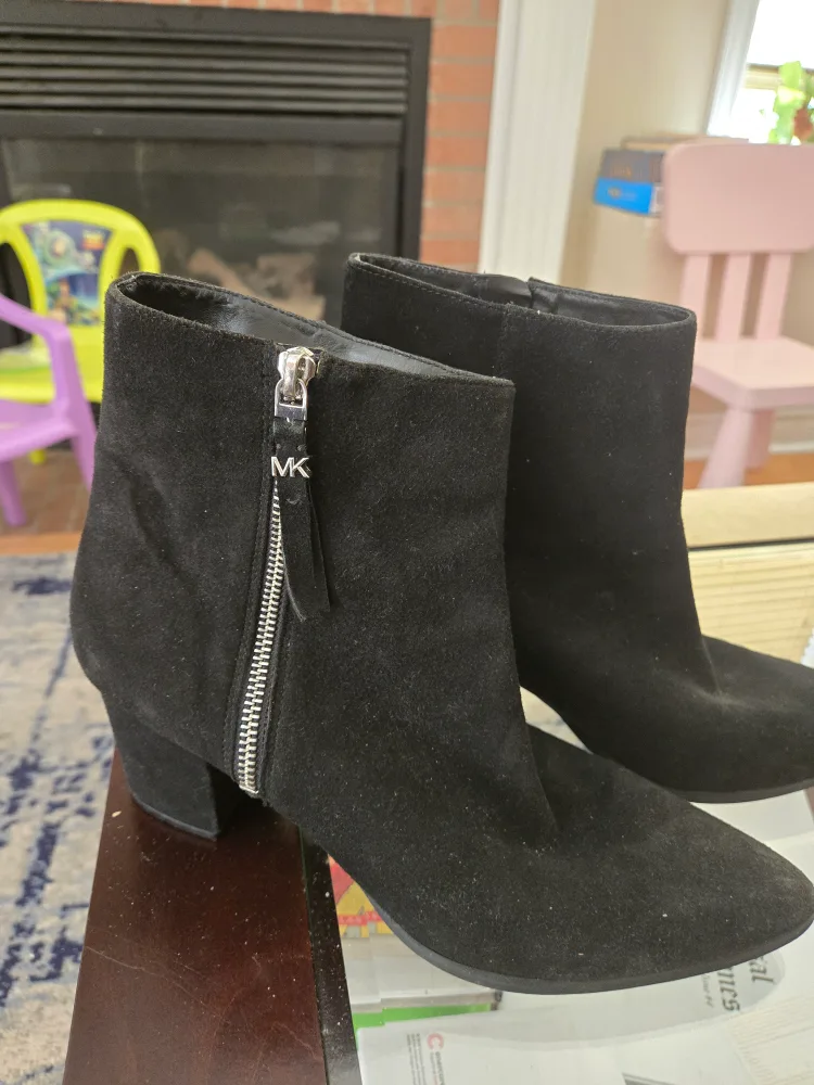 Michael Kors Black Suede Ankle Boots size 9.5 thumbnail