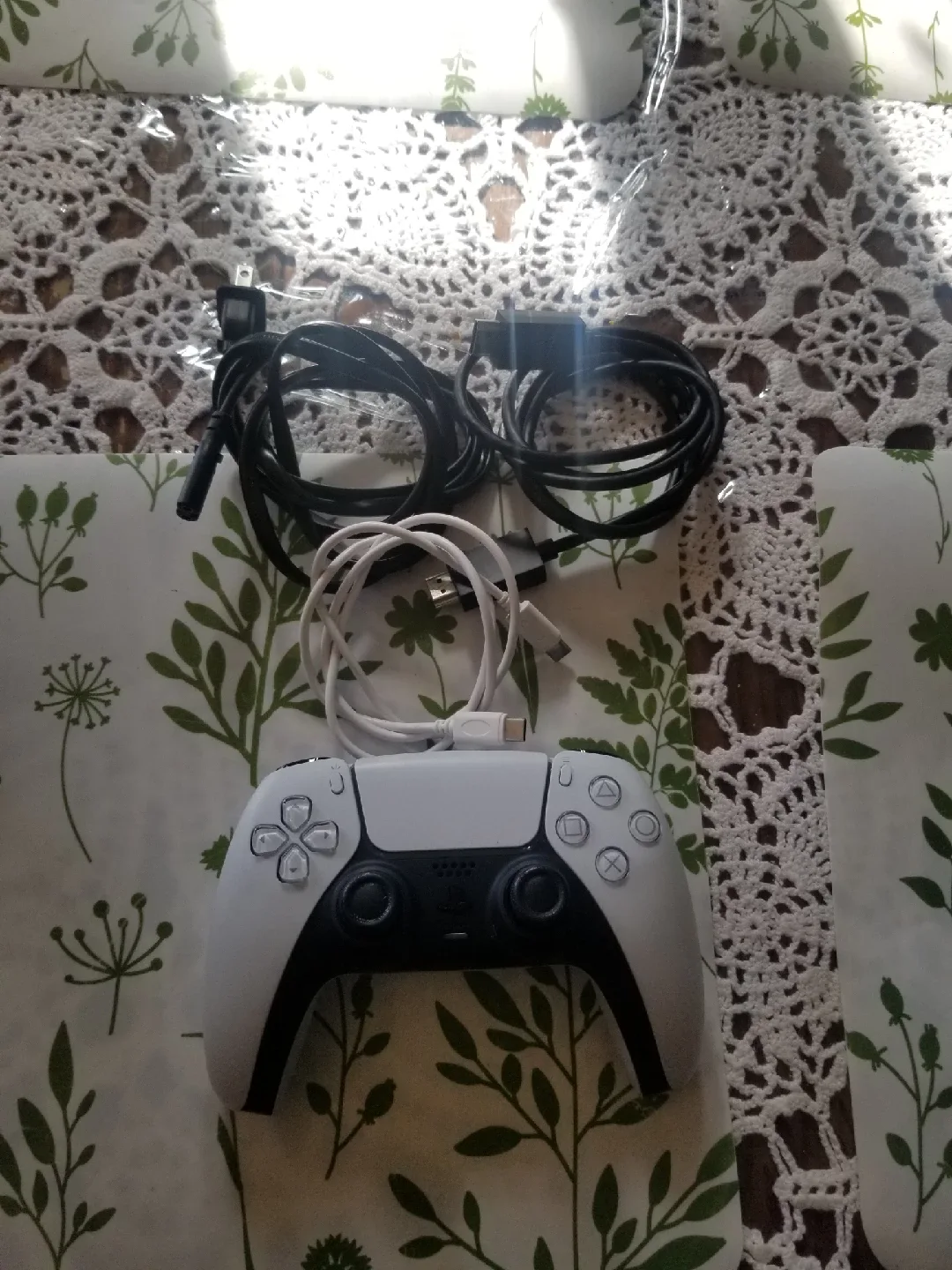 PS5 Slim Disc Edition Console Bundle image indicator(7)