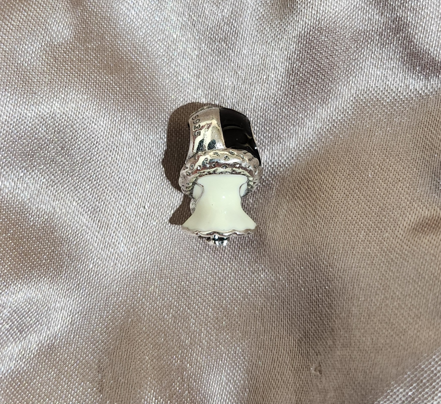 Disney 101 Dalmatians Cruella De Vil Charm - photo 2