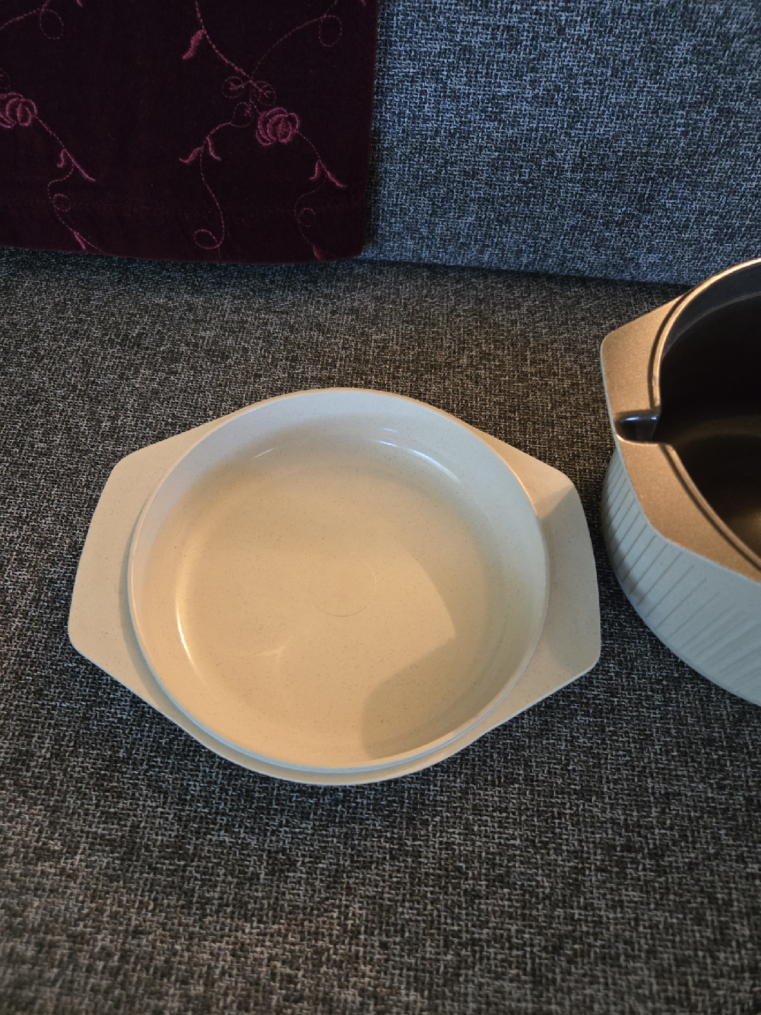 Vintage Cook N' Cover Casserole Dish - photo 4