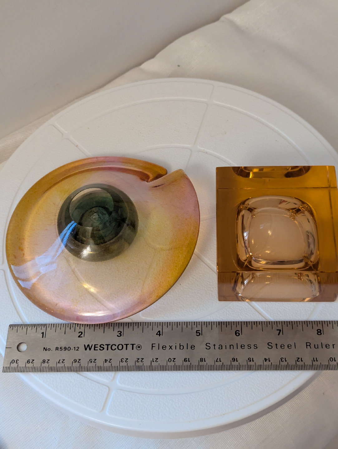 Vintage Glass Lily Pad Dish & Pinkish Cube Dish - photo 3