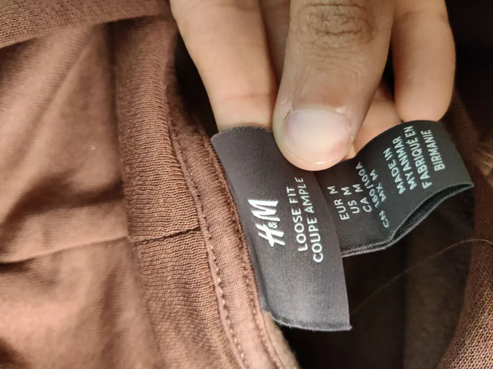 H&M Loose Fit Brown Hoodie - Size M image indicator(2)
