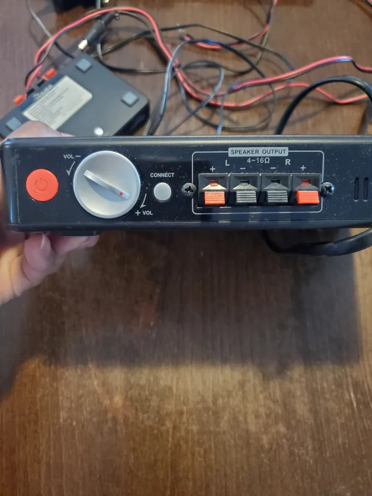 Rocketfish Universal Wireless Rear Speaker Kit image indicator(2)