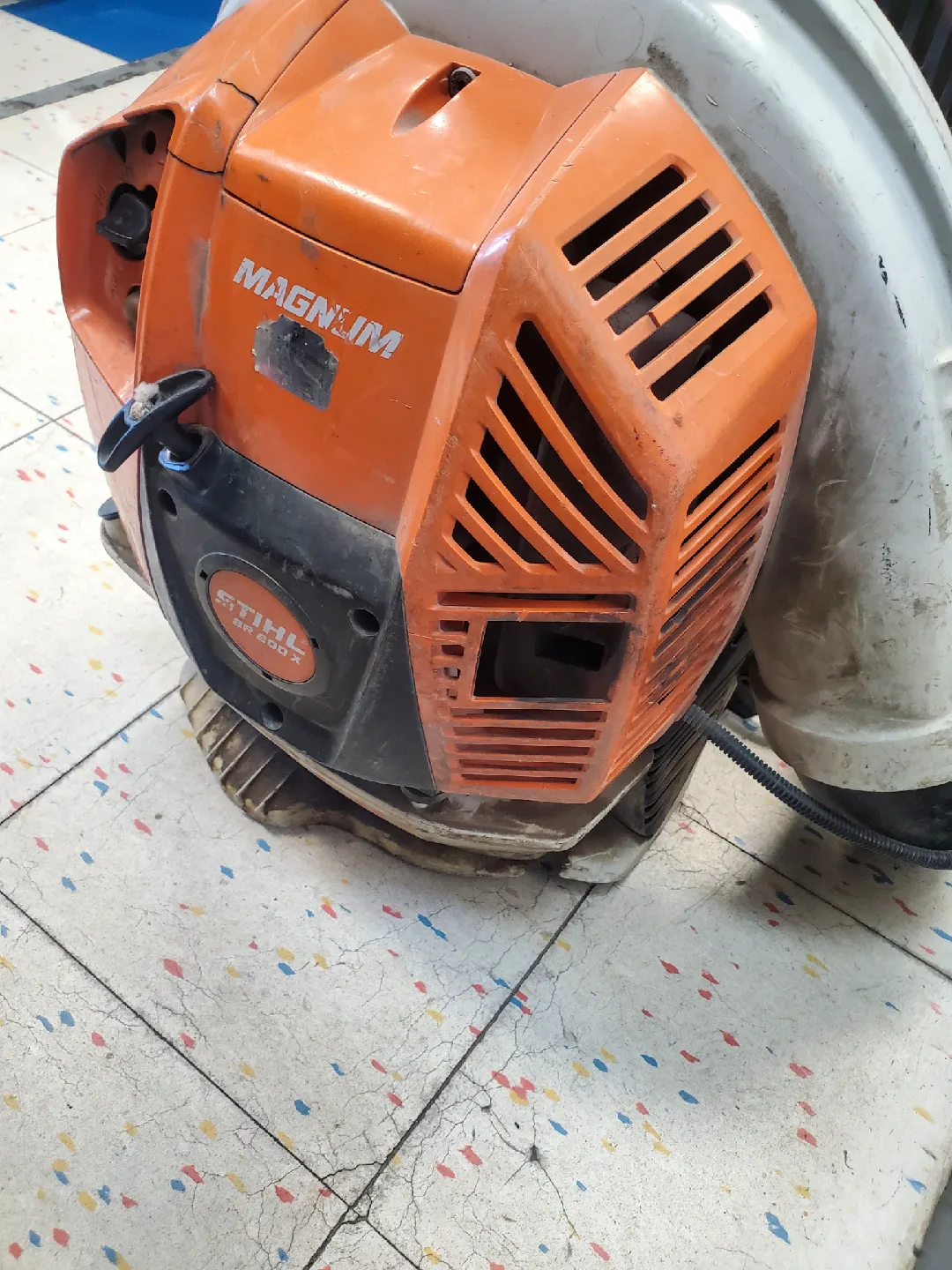 Stihl BR 600 Magnum Backpack Blower image indicator(2)