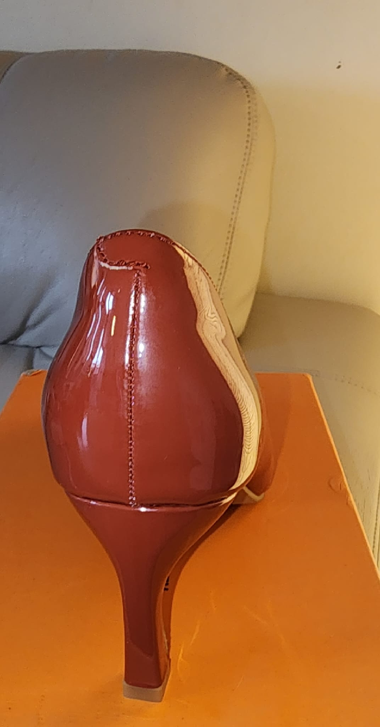 Y.S.L.N.G Red Patent Leather Pumps - photo 4