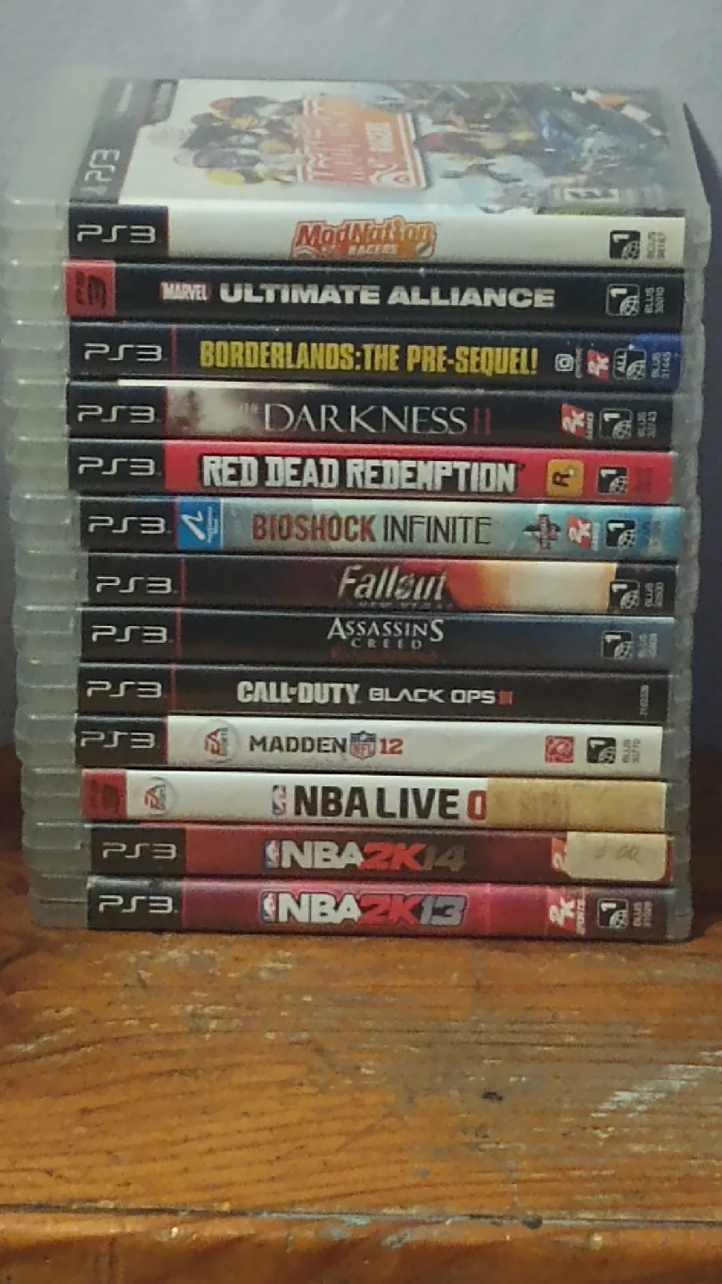 Xbox 360, Wii, PS3 Game Bundle thumbnail