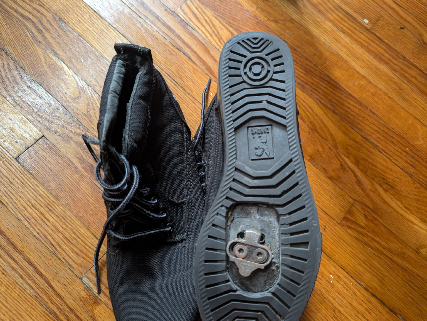 Chrome Industries Black Canvas Cycling Boots 🥕