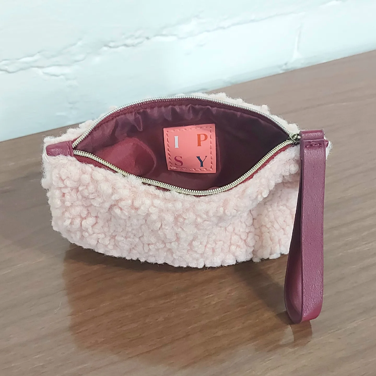 trade or $1! 🛍 IPSY teddy sherpa zip pouch or makeup bag thumbnail