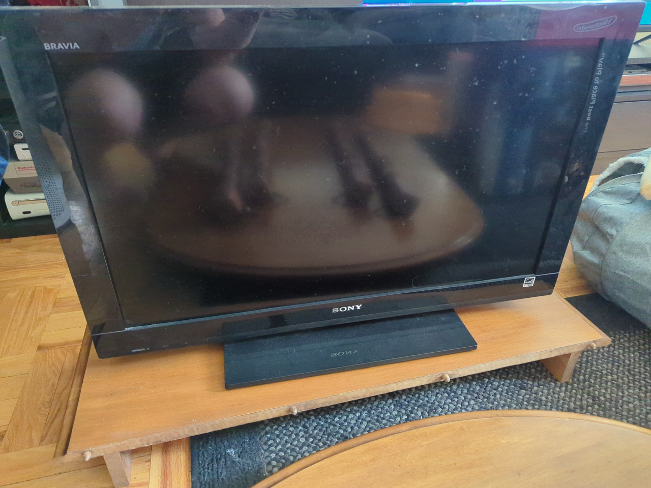 Sony Bravia 32" LCD Digital Colour TV - photo 3