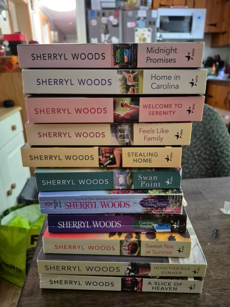 Sherryl Woods Sweet Magnolias Book Collection thumbnail